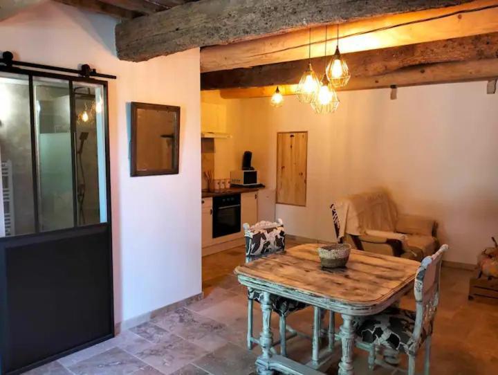 Ferienwohnung La Taniere Lagarde-Pareol Exterior foto