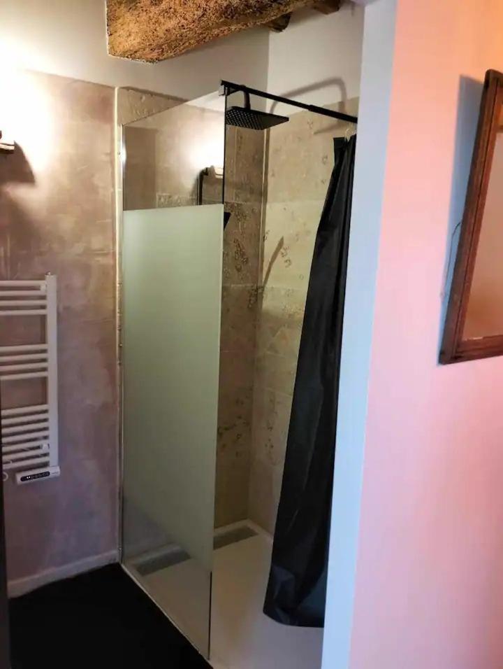 Ferienwohnung La Taniere Lagarde-Pareol Exterior foto