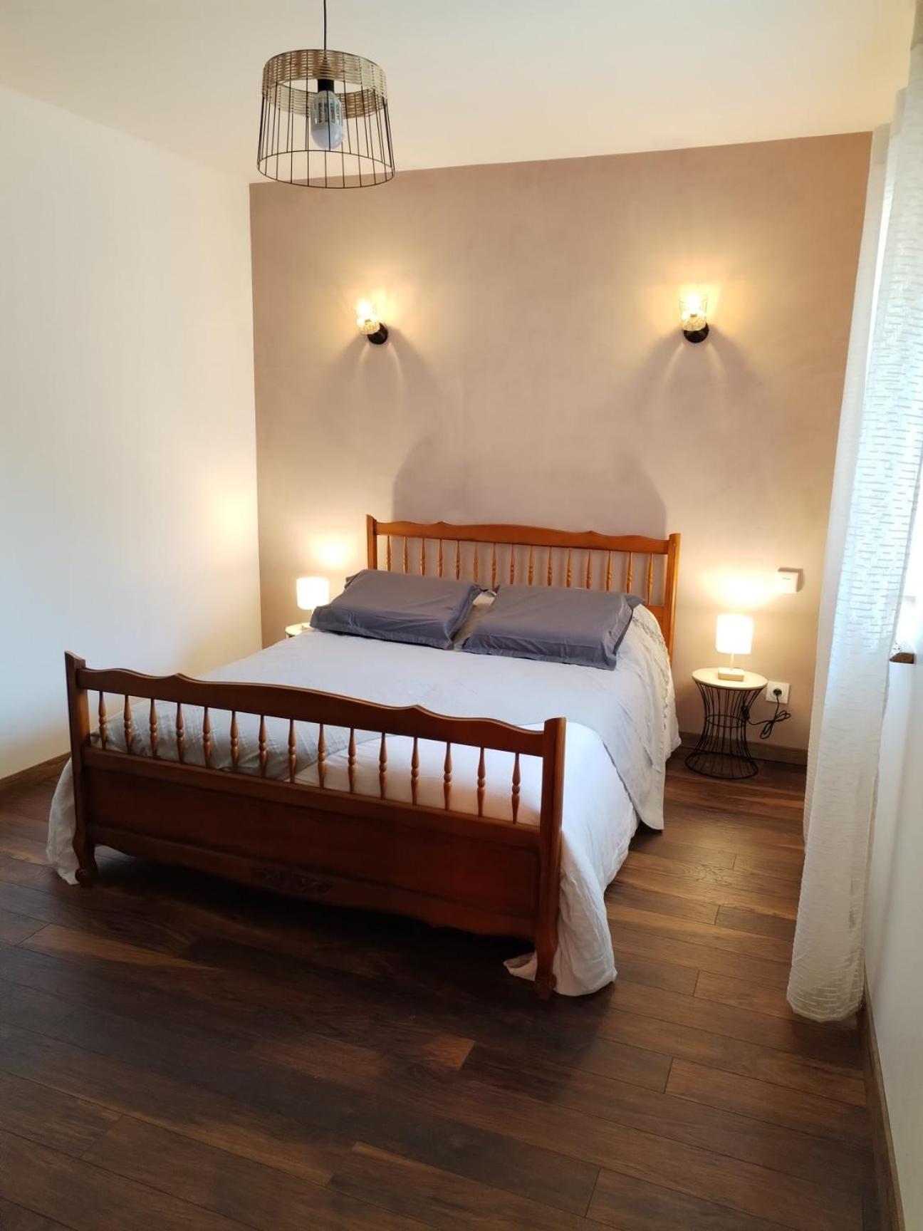 Ferienwohnung La Taniere Lagarde-Pareol Exterior foto