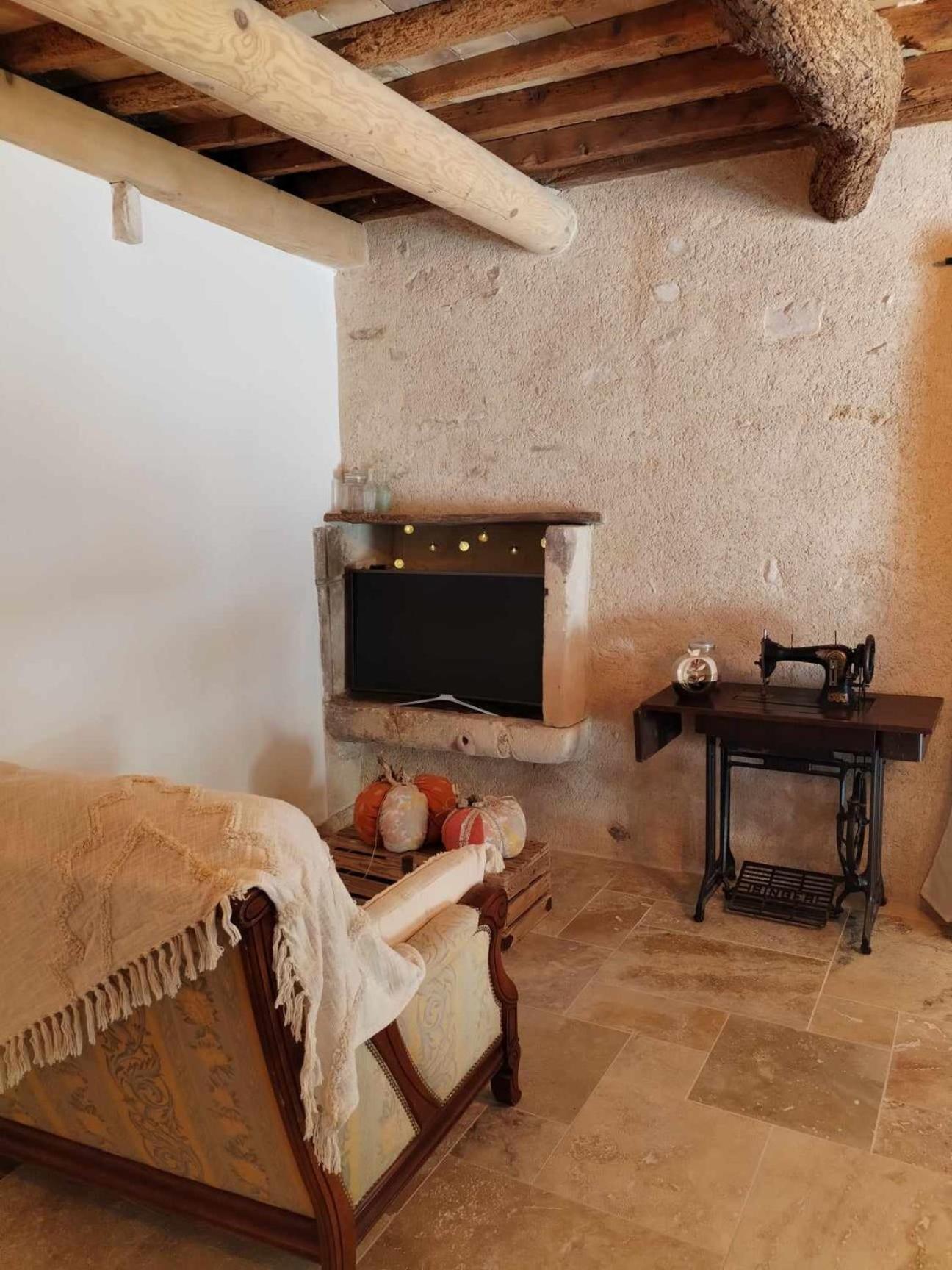 Ferienwohnung La Taniere Lagarde-Pareol Exterior foto